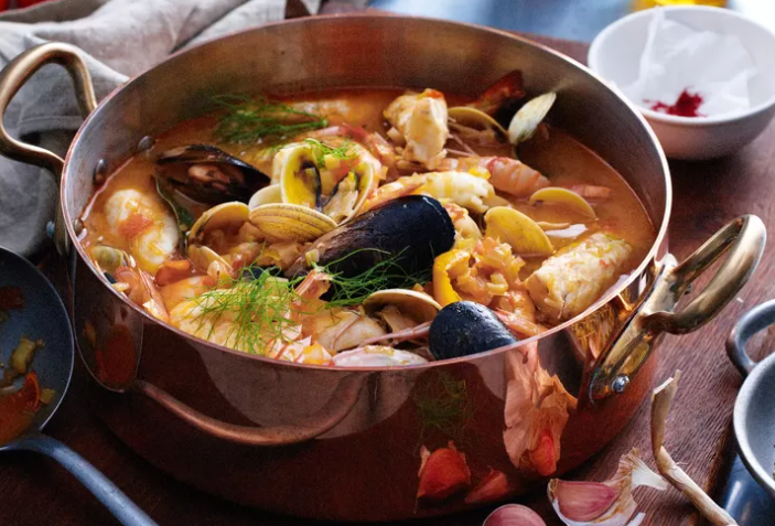 Bouillabaisse: Kelezatan Laut yang Mendalam dari Prancis